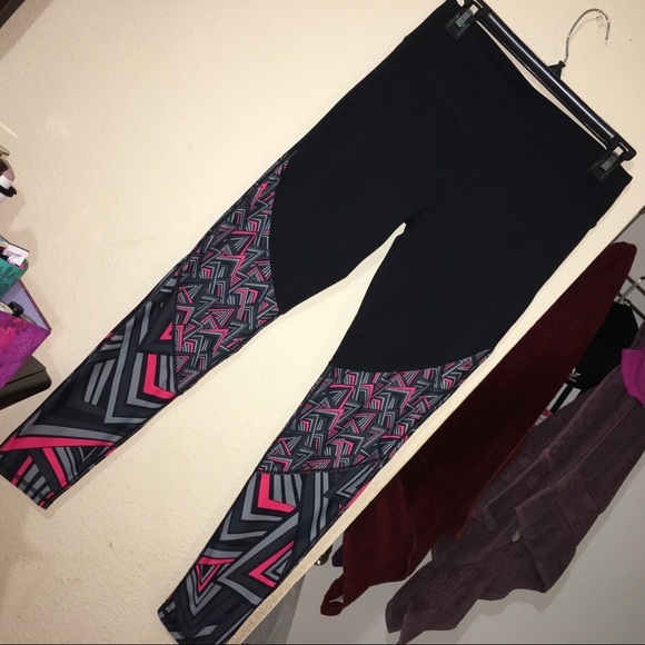 Fabletics leggings - Picture 2 of 4
